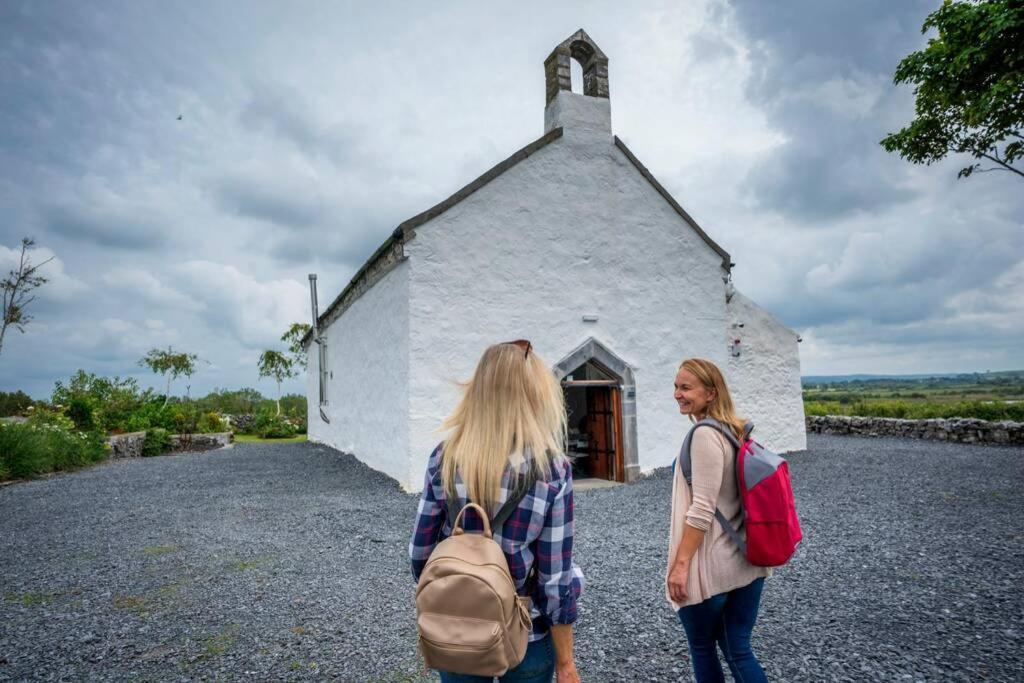 The Burren Art Gallery Built In 1798 Villa Tubber Kültér fotó
