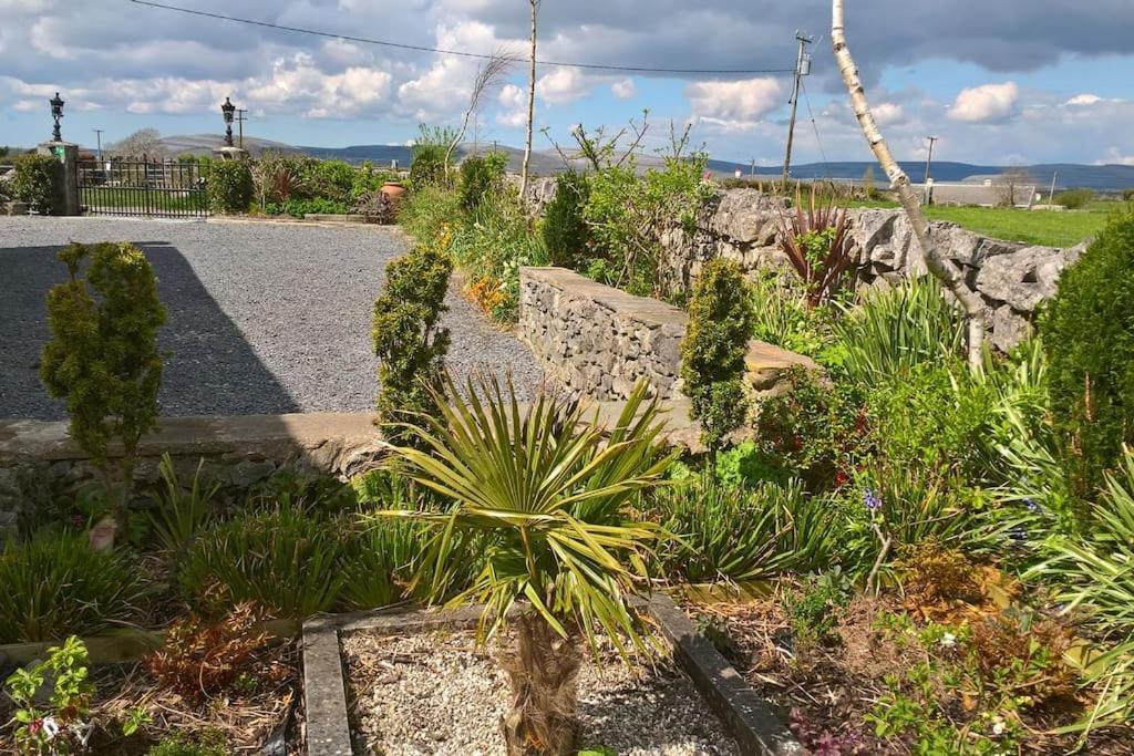The Burren Art Gallery Built In 1798 Villa Tubber Kültér fotó