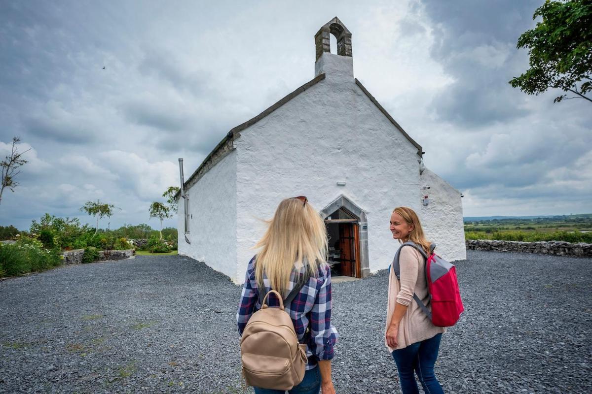 The Burren Art Gallery Built In 1798 Villa Tubber Kültér fotó